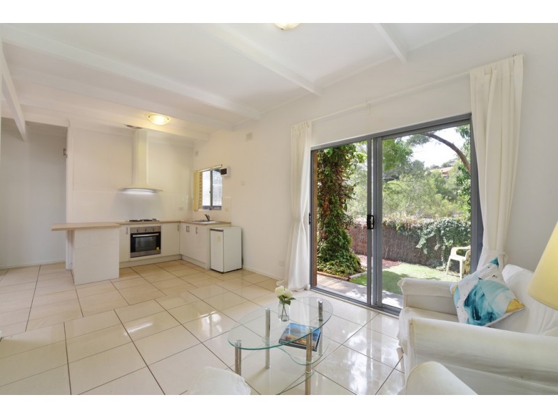 2/12 Cameron Avenue, Darlington SA 5047