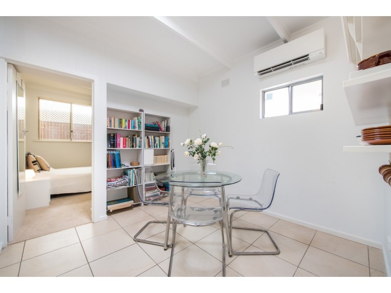 2/12 Cameron Avenue, Darlington SA 5047