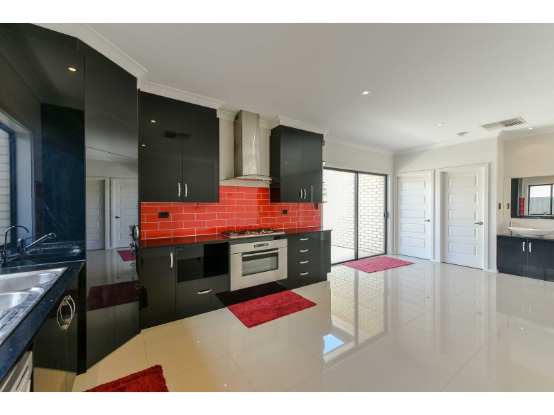 35 Second Ave, Ascot Park SA 5043