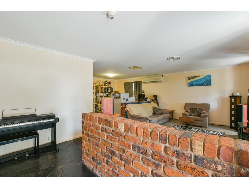 15 Evelyn Sturt Drive, Willunga SA 5172