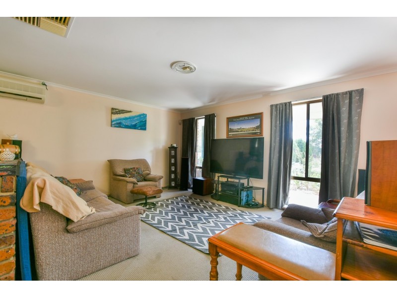 15 Evelyn Sturt Drive, Willunga SA 5172
