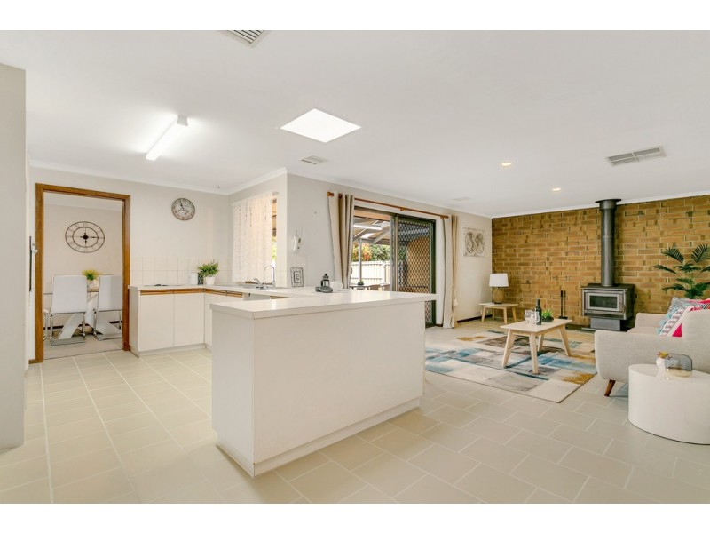 10 Leabrook Place, Morphett Vale SA 5162