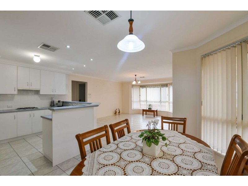 26 Alana Walk, Woodcroft SA 5162