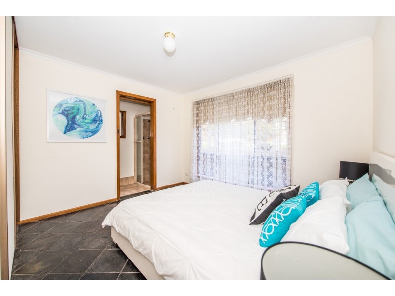 28 Maple Avenue, Aberfoyle Park SA 5159