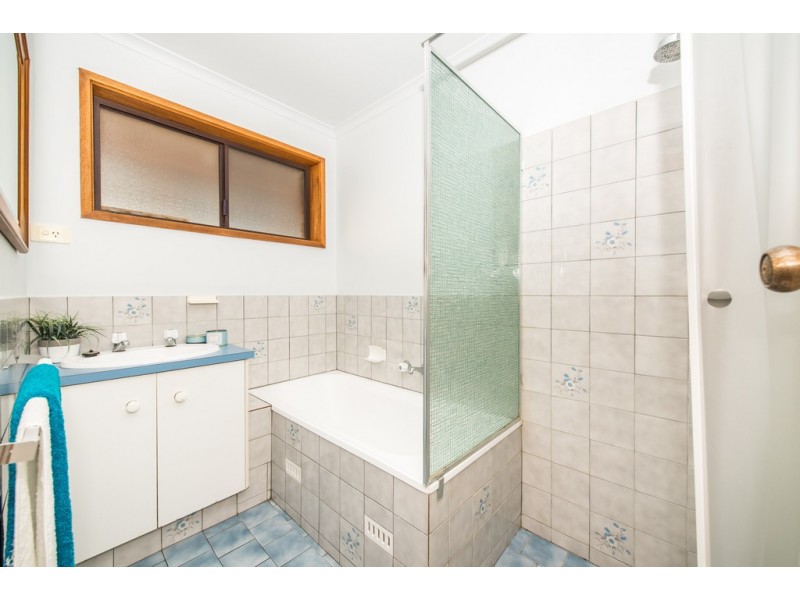 28 Maple Avenue, Aberfoyle Park SA 5159