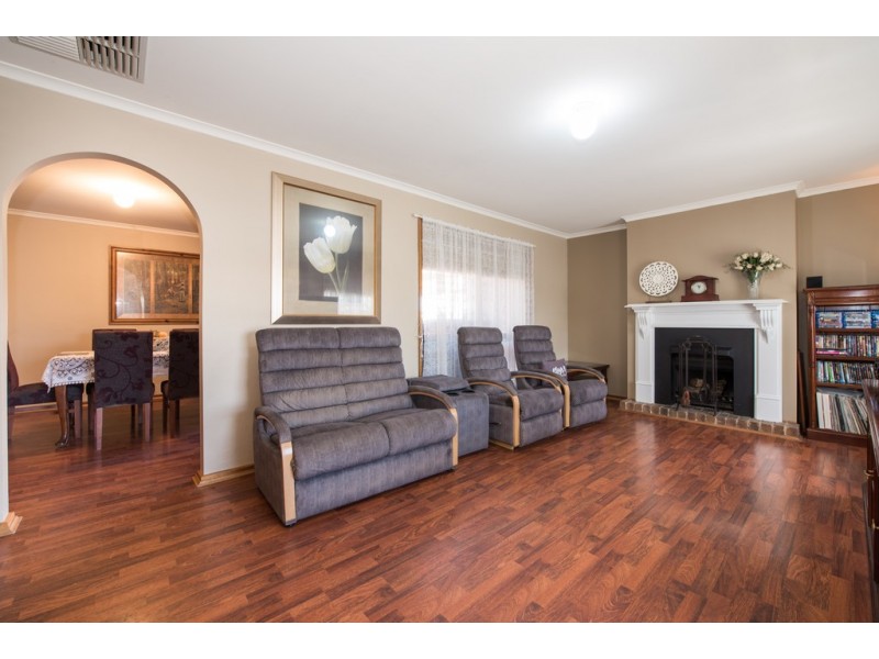 10 Rosina Street, Woodcroft SA 5162