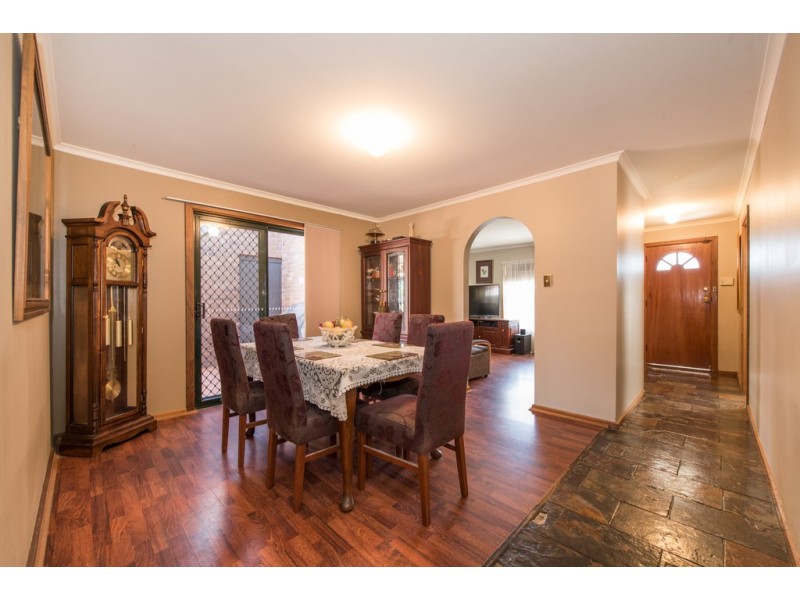 10 Rosina Street, Woodcroft SA 5162