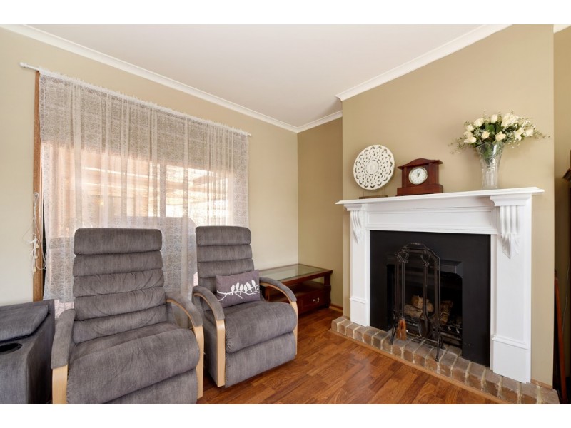 10 Rosina Street, Woodcroft SA 5162