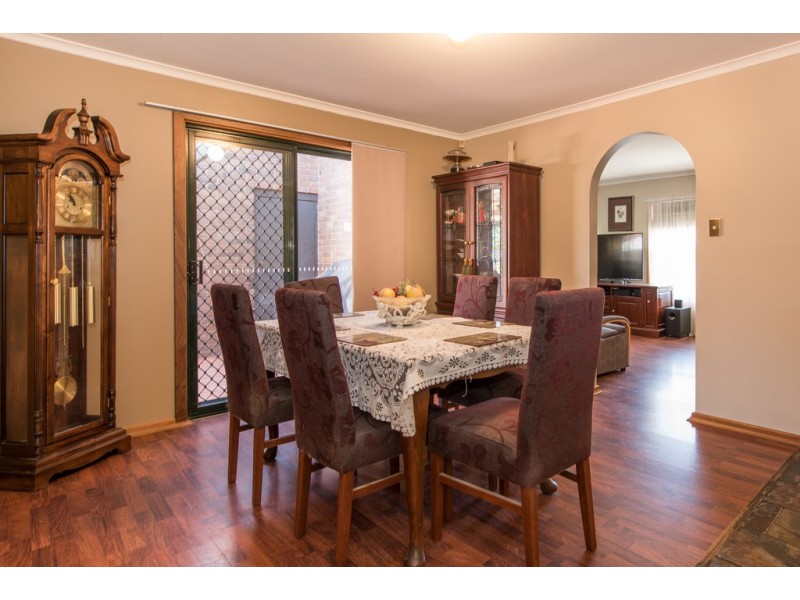 10 Rosina Street, Woodcroft SA 5162