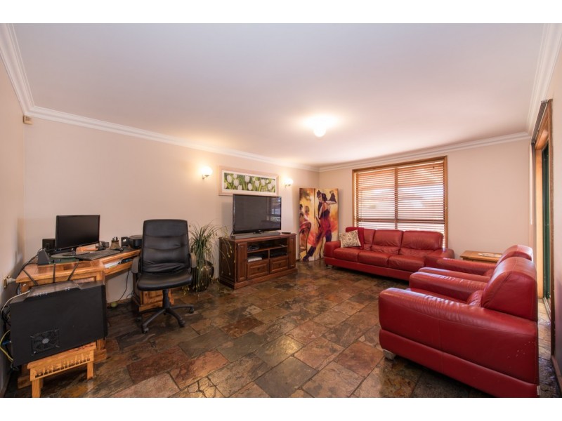 10 Rosina Street, Woodcroft SA 5162