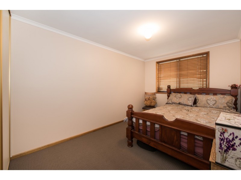 10 Rosina Street, Woodcroft SA 5162