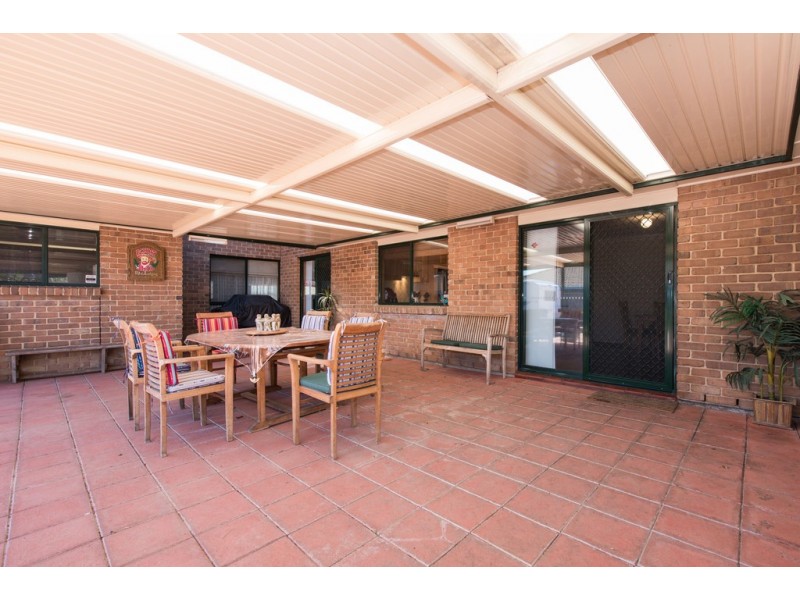 10 Rosina Street, Woodcroft SA 5162