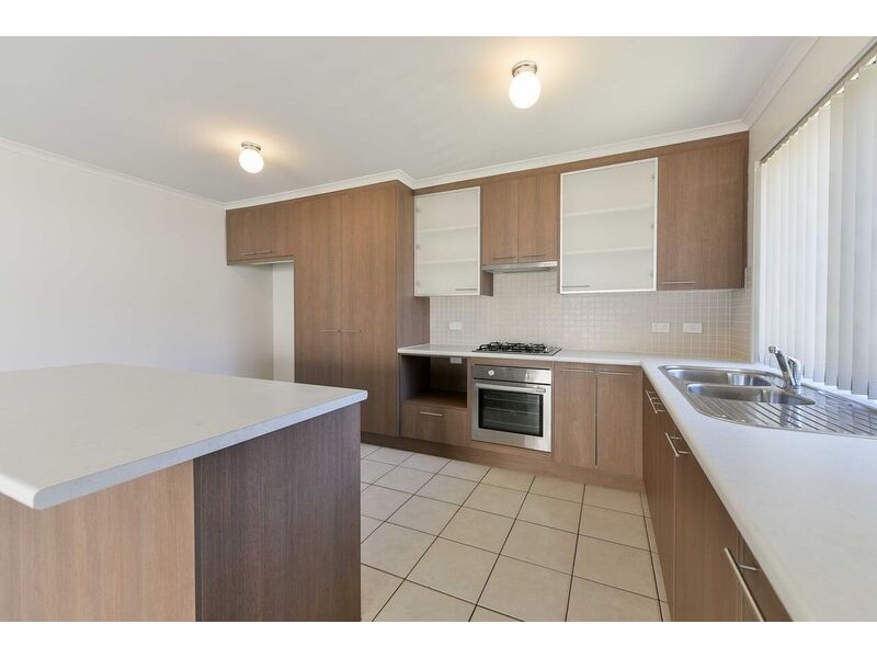 24 Albany Way, Seaford Rise SA 5169