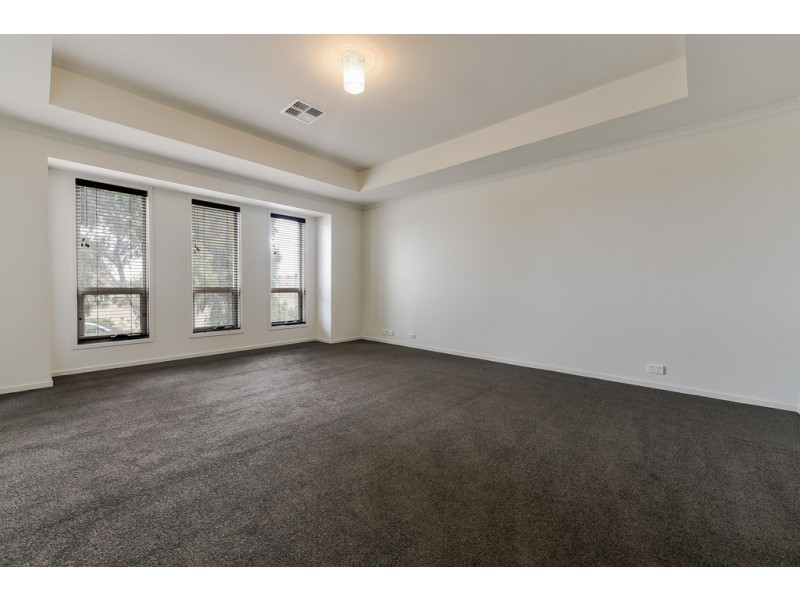 24 Albany Way, Seaford Rise SA 5169