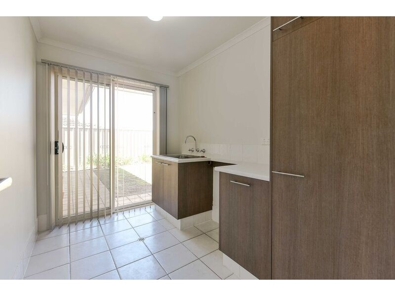 24 Albany Way, Seaford Rise SA 5169