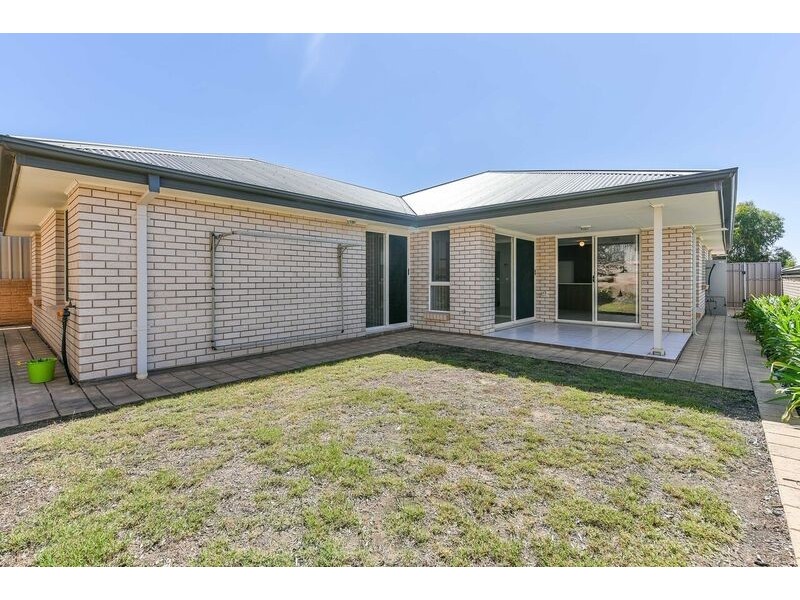 24 Albany Way, Seaford Rise SA 5169