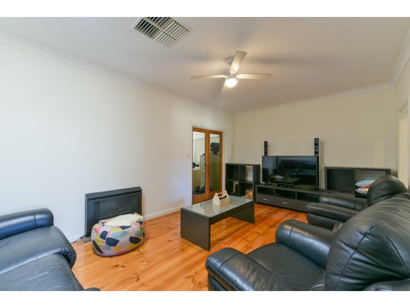 2 Carbnet Place, Seacombe Gardens SA 5047