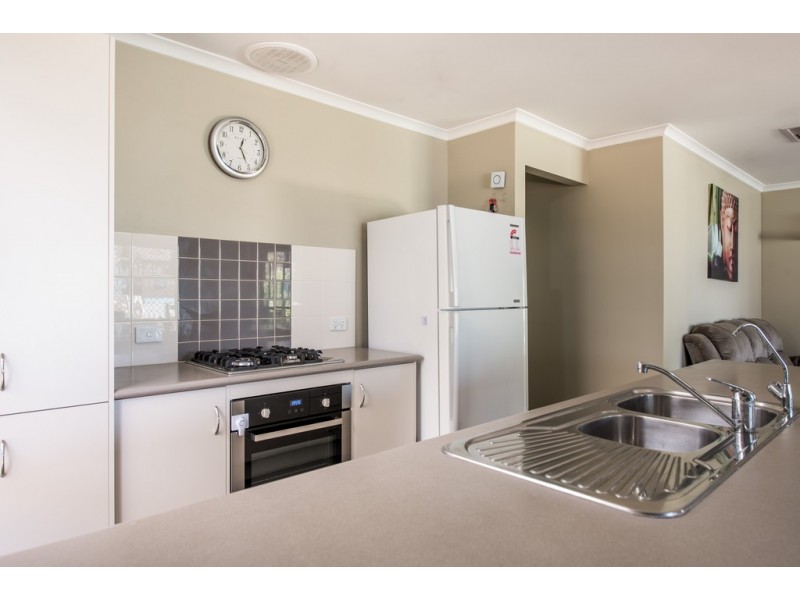 8 Moss Court, Aldinga Beach SA 5173