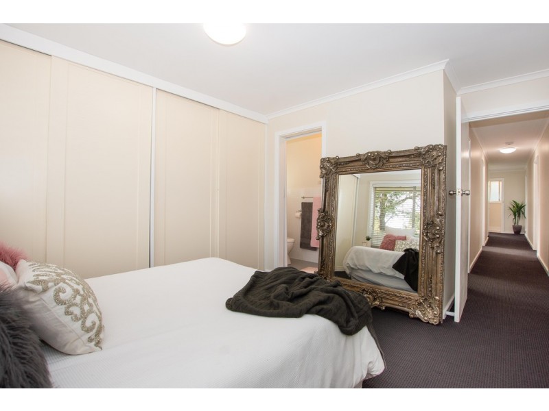 6 Elm Street, Happy Valley SA 5159