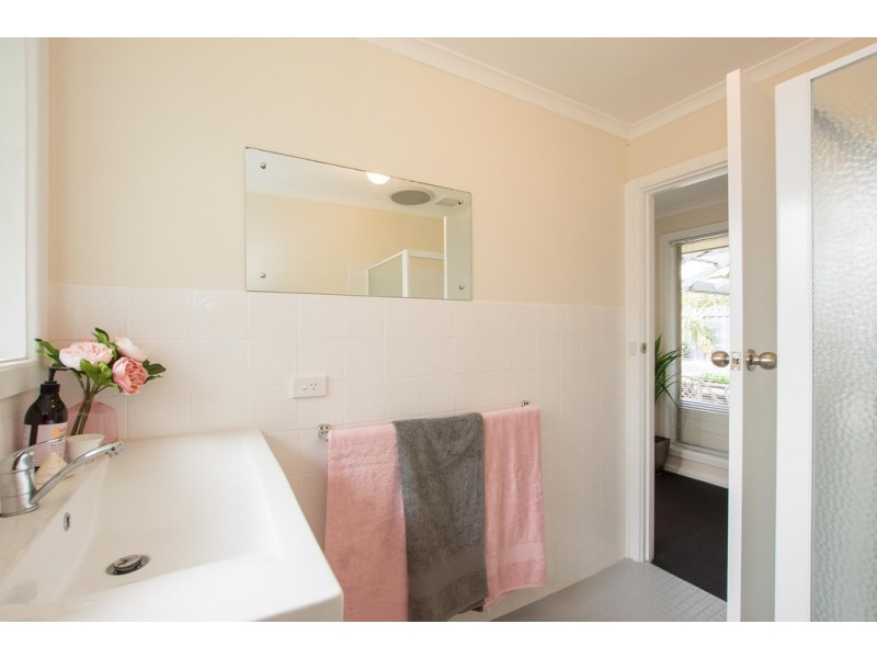 6 Elm Street, Happy Valley SA 5159