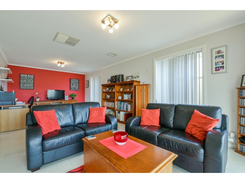 19 Sandery Avenue, Seacombe Gardens SA 5047