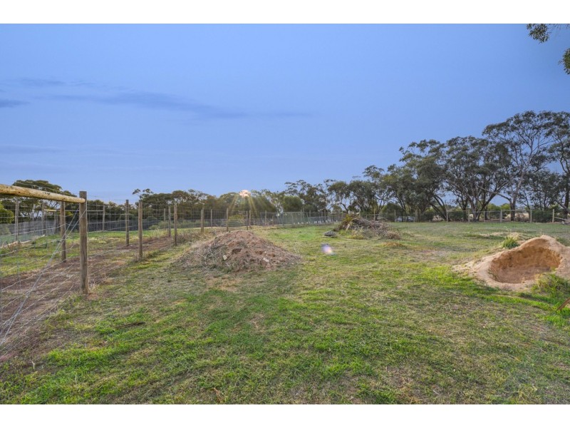 304 Upper Penneys Hill Road, Onkaparinga Hills SA 5163
