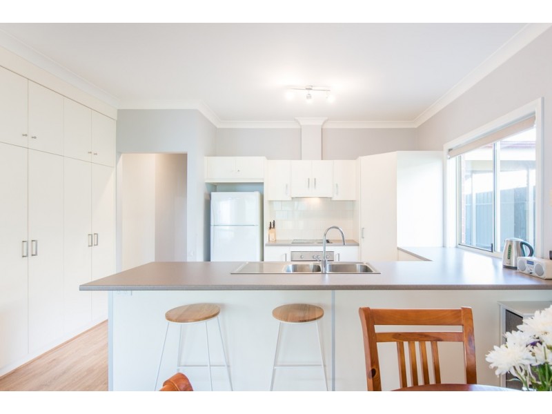 54 Allworth Drive, Happy Valley SA 5159