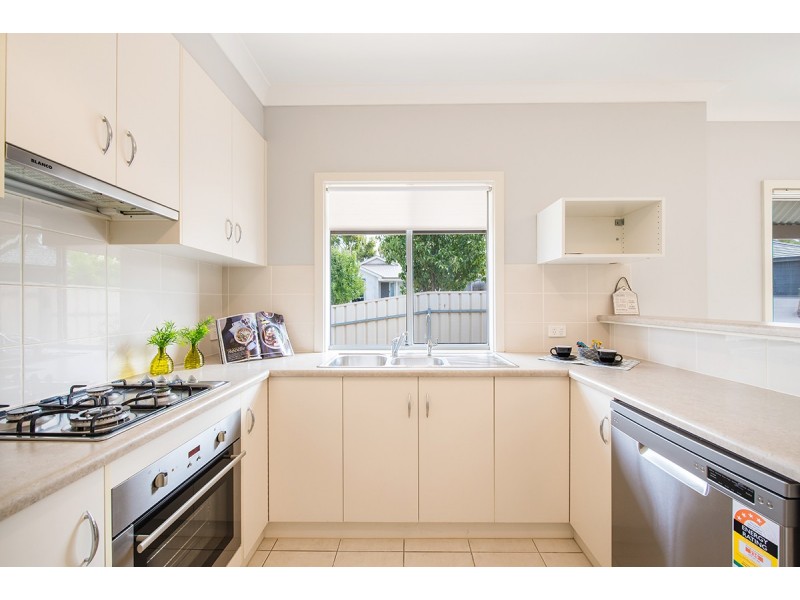 2 Lucy Court, Trott Park SA 5158