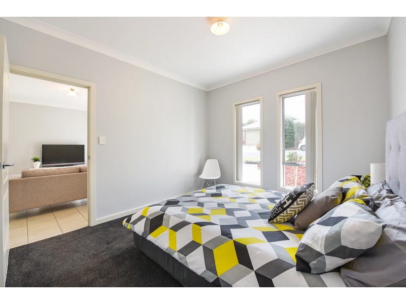 2 Lucy Court, Trott Park SA 5158