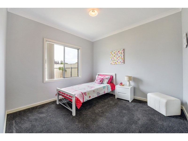 2 Lucy Court, Trott Park SA 5158