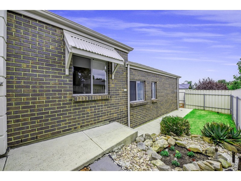 2 Lucy Court, Trott Park SA 5158