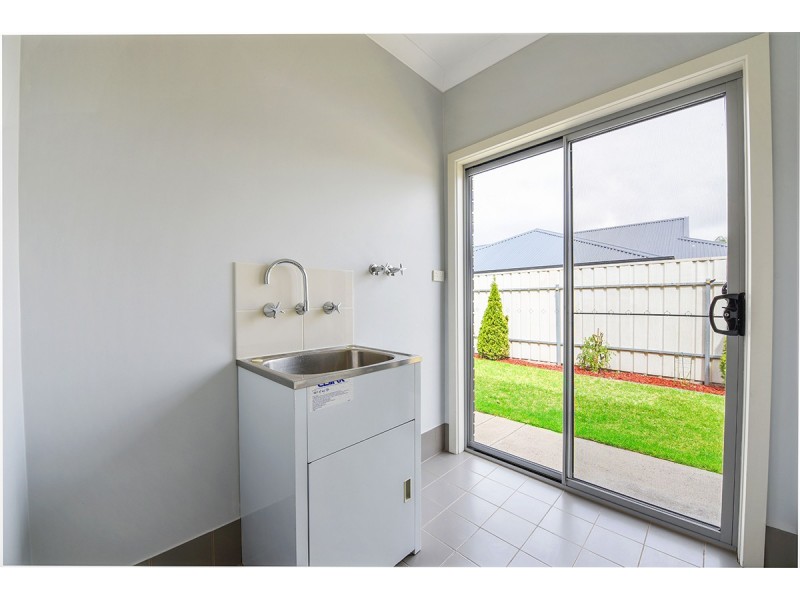 2 Lucy Court, Trott Park SA 5158