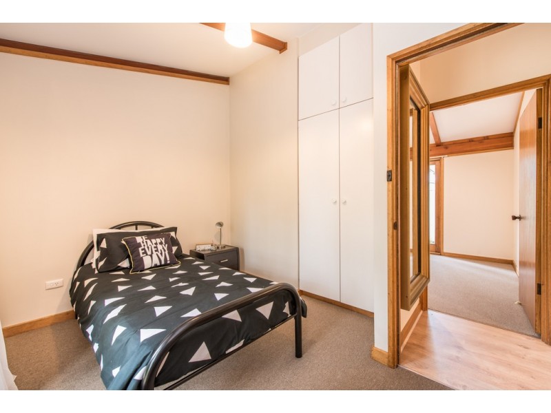82 Sheoak Road, Crafers West SA 5152