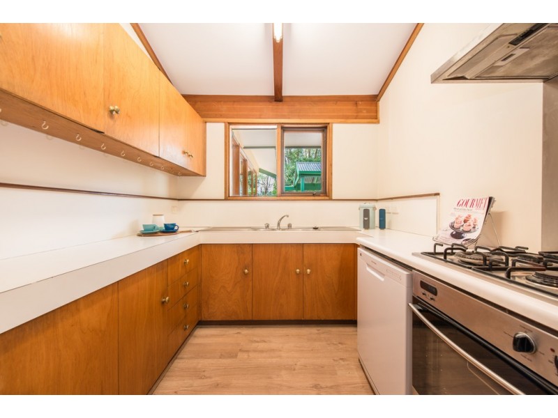 82 Sheoak Road, Crafers West SA 5152