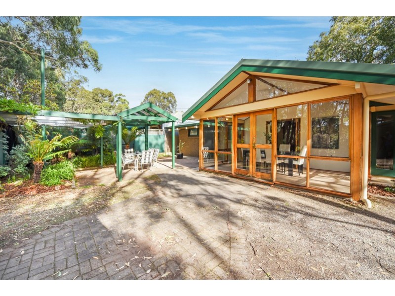 82 Sheoak Road, Crafers West SA 5152