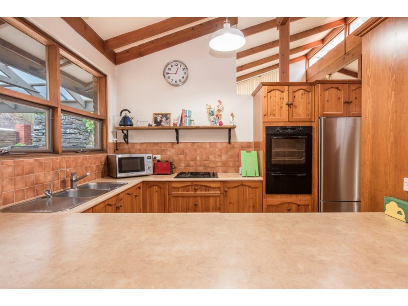 9 Nayook Grove, Happy Valley SA 5159