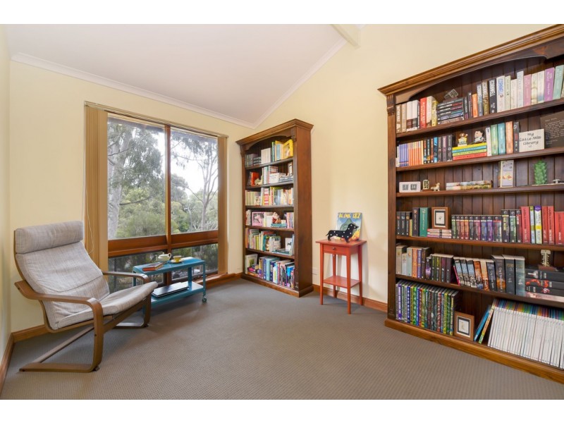 9 Nayook Grove, Happy Valley SA 5159