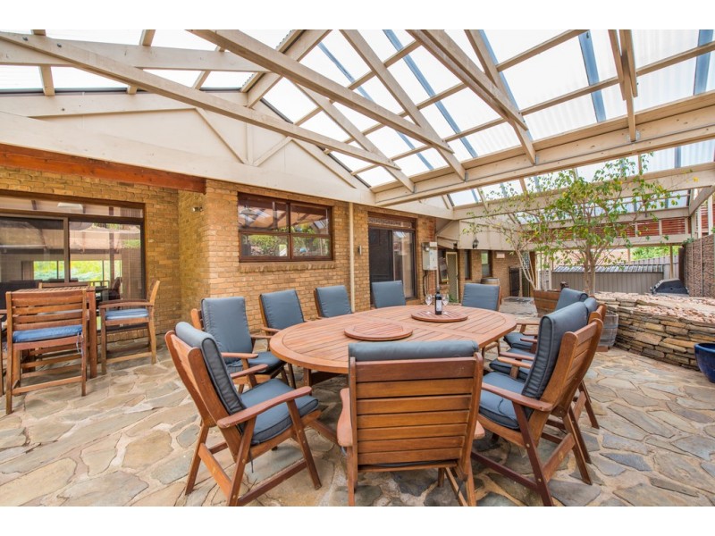 9 Nayook Grove, Happy Valley SA 5159