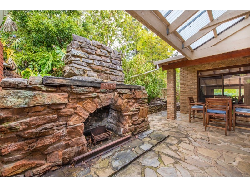 9 Nayook Grove, Happy Valley SA 5159