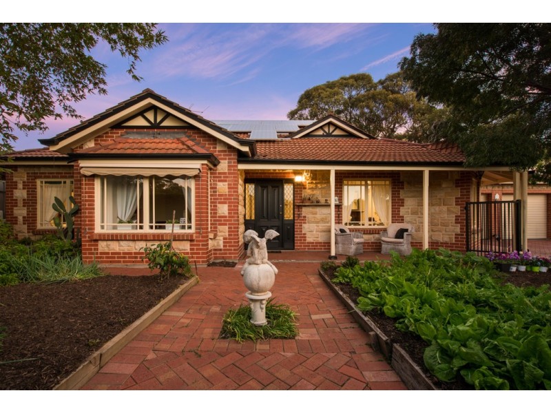 9 Bay Place, Woodcroft SA 5162