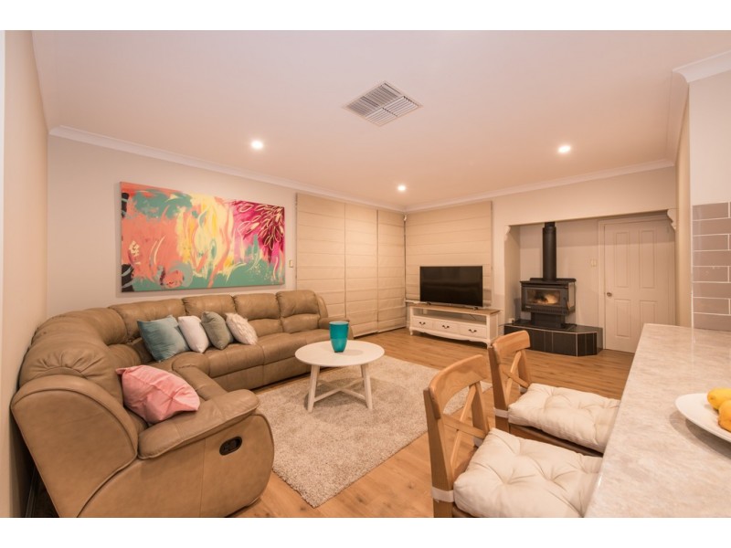 9 Bay Place, Woodcroft SA 5162