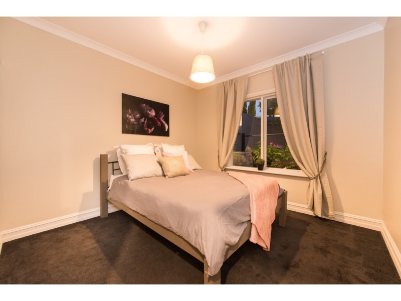 9 Bay Place, Woodcroft SA 5162