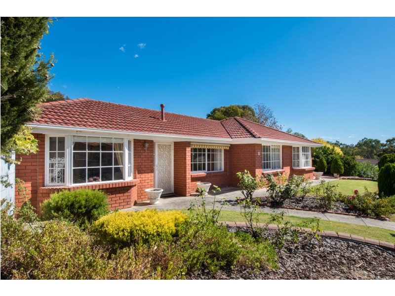 10 College Avenue, Aberfoyle Park SA 5159