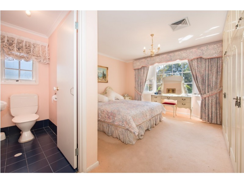 10 College Avenue, Aberfoyle Park SA 5159