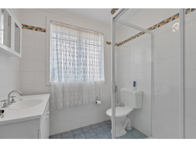 11 Bishops Hill Road, Happy Valley SA 5159