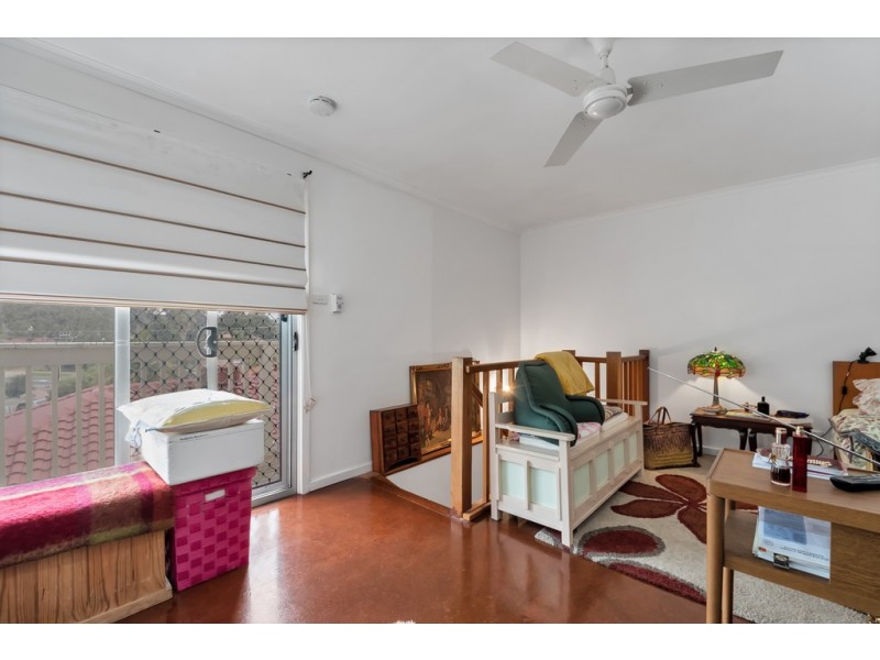 11 Bishops Hill Road, Happy Valley SA 5159