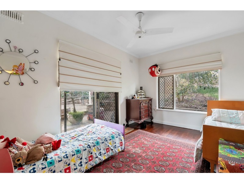 11 Bishops Hill Road, Happy Valley SA 5159