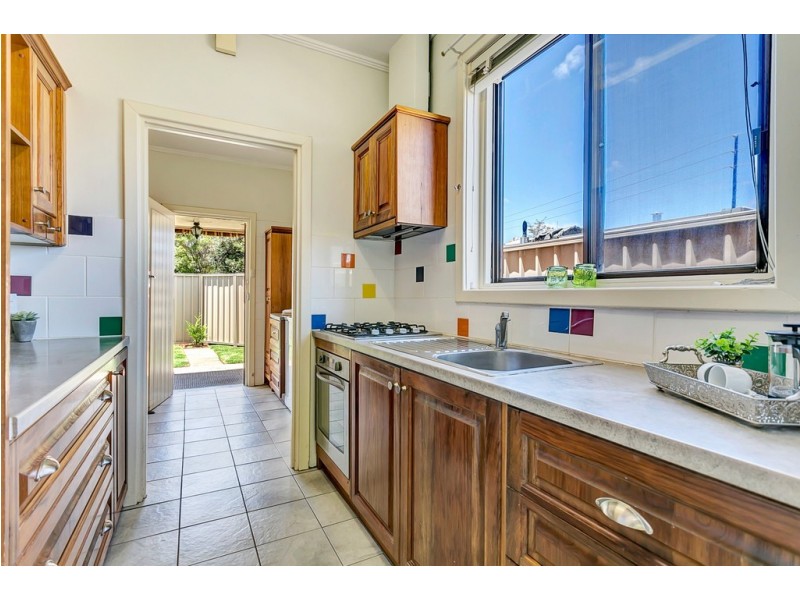 39 Johnstone Rd, Oaklands Park SA 5046