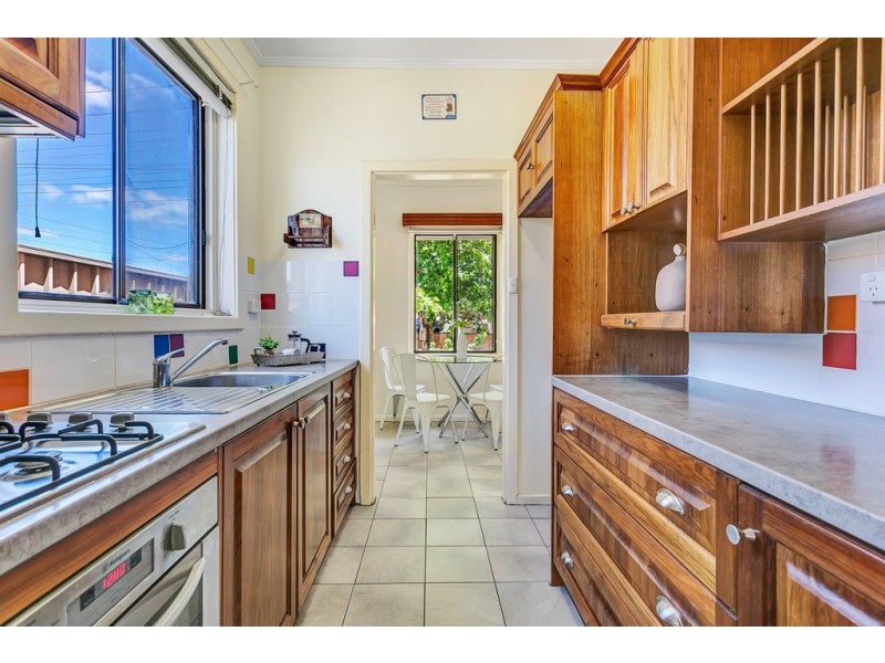 39 Johnstone Rd, Oaklands Park SA 5046