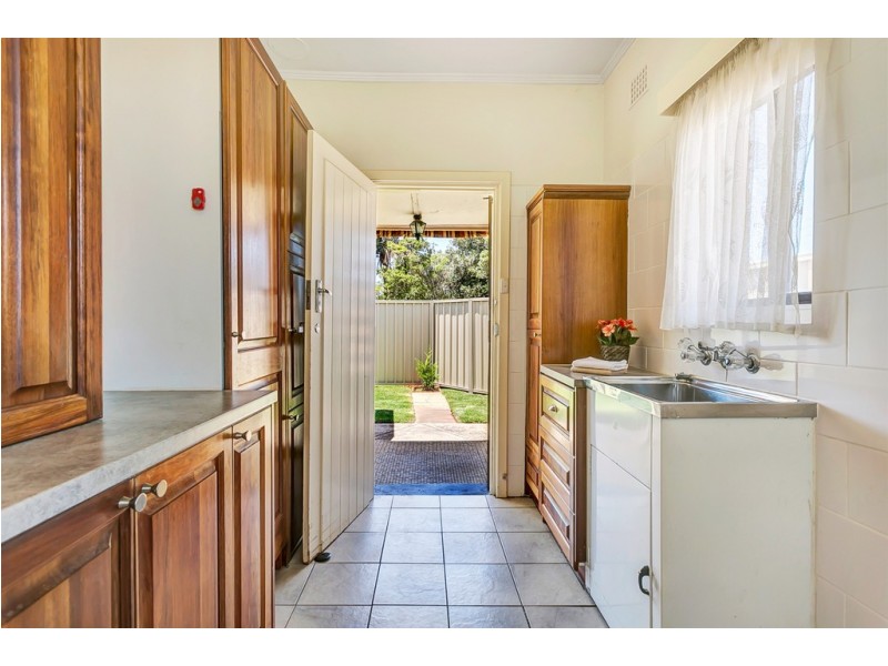 39 Johnstone Rd, Oaklands Park SA 5046